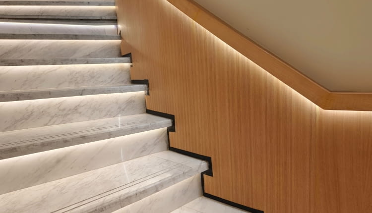 Oświetlenie schodowe – jakie wybrać?