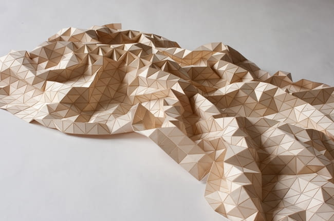 Wooden Textile - Drewniana tkanina; proj. Elisa Strozyk