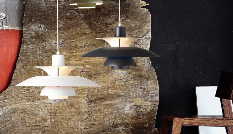 PH 5 & PH 50 zaprojektowana w 1958 r. lampa PH 5 stała się punktem wyjścia Henningsena do pracy nad kolejnymi wersjami. Model PH 50 jest wersją jubileuszową z roku 2008 r.