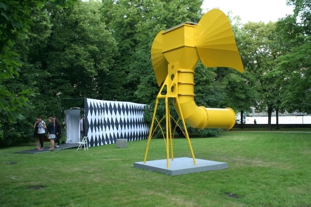 Alicja w Saskim - tak wygląda od strony zachodniej Ogrodu.