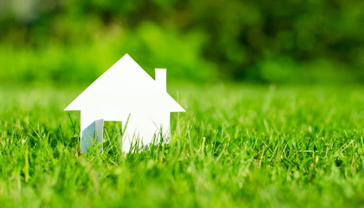 Czy warto kupić tanią działkę rolną z myślą o budowie domu?