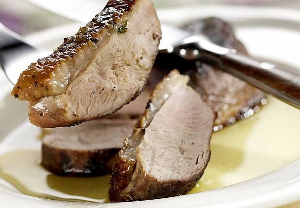 16.10.2007 KACZKA NA SLODKO KUCHNIA STYLIZACJA MARIA SZKOP FOT. AGATA JAKUBOWSKA / AGENCJA GAZETA PUBLIKACJA KUCHNIA NR 12 (154) - 12 2007