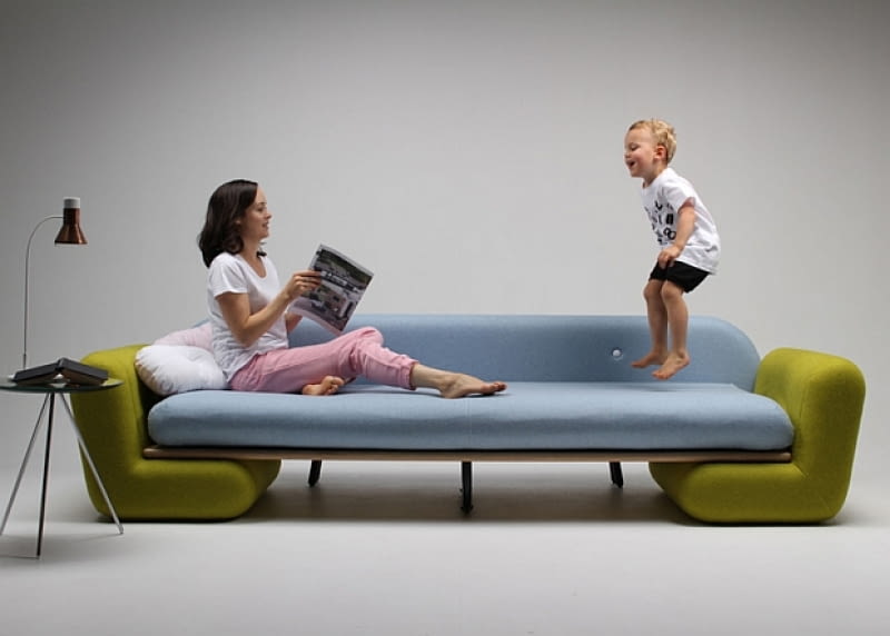 Sofa jak plac zabaw; proj. Marvin Reber sofa, mebel, plac zabaw, projektanci, design, dzieci