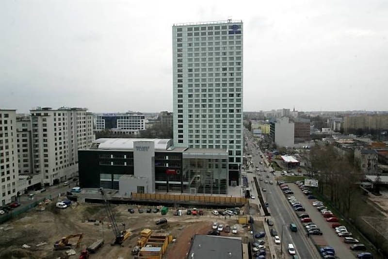 Hotel Hilton w Warszawie tuż po otwarciu 19.03.2007 WARSZAWA - UL. GRZYBOWSKA - HOTEL HILTON PIERWSZY DZIEN PRACY