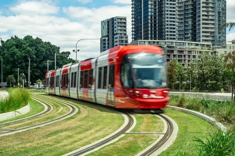 Parramatta Light Rail - zielone torowisko w Sydney Parramatta Light Rail - zielone torowisko w Sydney
