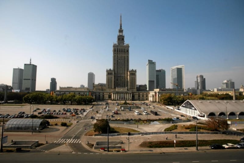 Pałac Kultury i Nauki w Warszawie 28.09.2009 WARSZAWA , PANORAMA MIASTA NA PLAC DEFILAD , OD LEWEJ ELEKTRIM , MARRIOTT , PALAC KULTURY I NAUKI ( PKIN ) , HOTEL INTERCONTINENTAL , WARSZAWSKIE CENTRUM FINANSOWE , RONDO 1 , BIUROWIEC TP SA . FOT. BARTOSZ BOBKOWSKI / AGENCJA