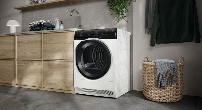 Twoje ulubione ubrania gotowe w 75 minut — szybkie i precyzyjne suszenie z QuickCare w suszarce Electrolux Twoje ulubione ubrania gotowe w 75 minut — szybkie i precyzyjne suszenie z QuickCare w suszarce Electrolux