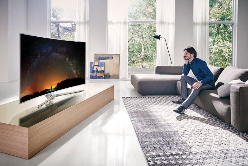 Telewizor KS9500 z zakrzywionym ekranem - czerń jest jeszcze bardziej czarna. telewizor, samsung