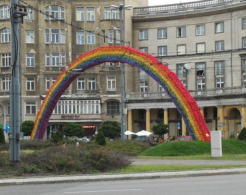 Tęcza na Placu Zbawiciela Tęcza na Placu Zbawiciela