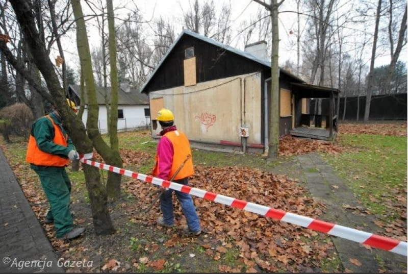 Ruszyła rozbiórka fińskich domków przy ul. Jazdów w Warszawie Ruszyła rozbiórka fińskich domków przy ul. Jazdów w Warszawie
