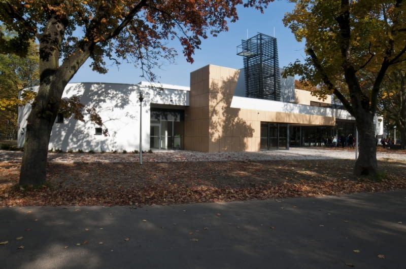 Teatr przy szkole Łejerów w Poznaniu Teatr przy szkole Łejerów w Poznaniu