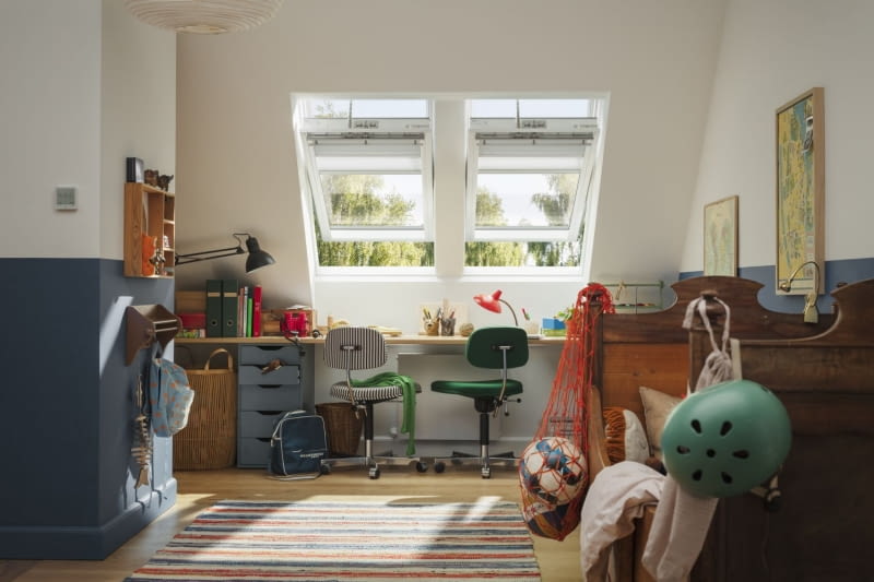 Przewodnik po aranżacji poddasza: wybór okien dachowych i funkcjonalne rozwiązania