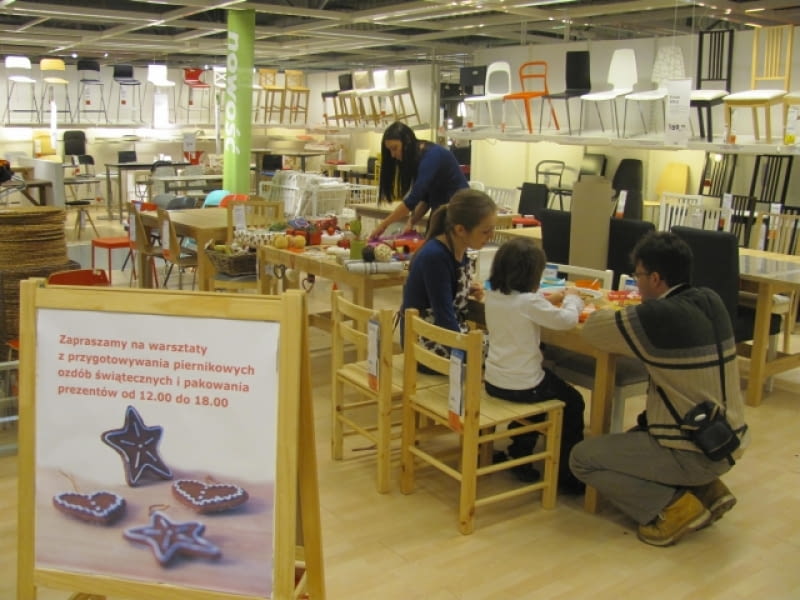 Warsztaty w IKEA Targówek pakowanie prezentów, IKEA, warsztaty