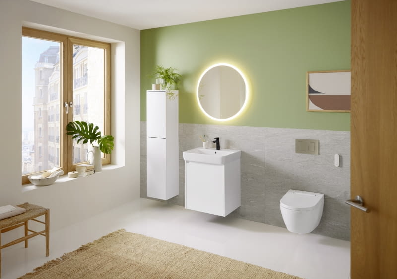 Maksimum miejsca do przechowywania. Nowe szafki podumywalkowe i boczne z serii Geberit Selnova Square oferują dużo przestrzeni, pomagając wygodnie uporządkować wszystkie łazienkowe drobiazgi. Maksimum miejsca do przechowywania. Nowe szafki podumywalkowe i boczne z serii Geberit Selnova Square oferują dużo przestrzeni, pomagając wygodnie uporządkować wszystkie łazienkowe drobiazgi.