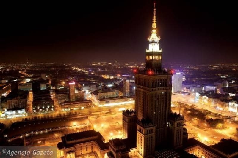 Pałac Kultury i Nauki Pałac Kultury i nauki Skoczył 55 lat