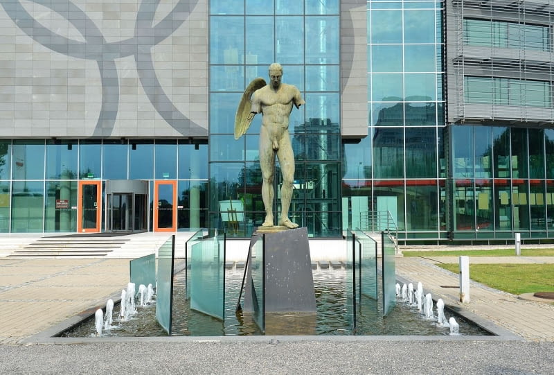 Ikaro Alato, Igor Mitoraj, Warszawa, fot. Adrian Grycuk, (wikimedia, CCC BY-SA 3.0 pl) Ikaro Alato, Igor Mitoraj, Warszawa, fot. Adrian Grycuk, (wikimedia, CCC BY-SA 3.0 pl)