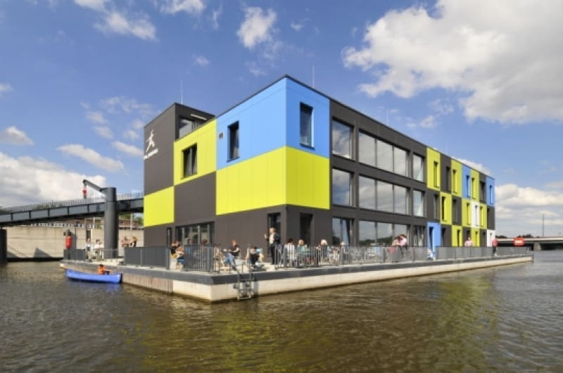 IBA Dock Hamburg - Architektura z kontenerów IBA Dock Hamburg - Architektura z kontenerów