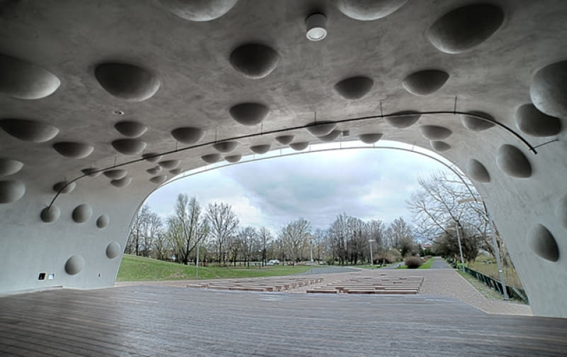 Muszla Koncertowa w Parku Czechowickim w Warszawie. Projekt: ISBA Grupa Projektowa. polska architektura, top 10, dzieci, sala koncertowa, isba grupa projektowa, warszawa