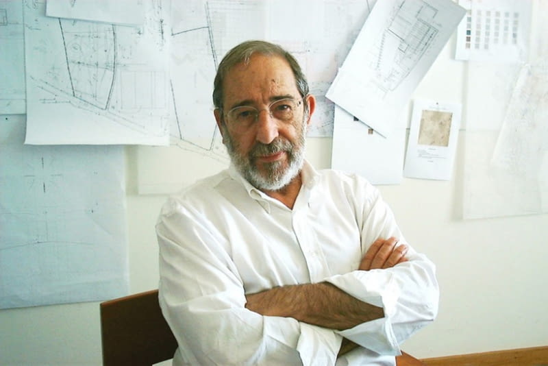Alvaro Siza- portugalski architekt, laureat Złotego Lwa podczas XIII Biennale Architektury w Wenecji Alvaro Siza- portugalski architekt, laureat Złotego Lwa podczas XIII Biennale Architektury w Wenecji