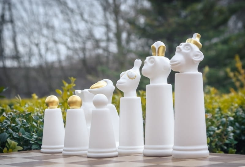 Małpie szachy wyprodukowane w Fabryce Porcelany AŚ Ćmielów Małpie szachy wyprodukowane w Fabryce Porcelany AŚ Ćmielów
