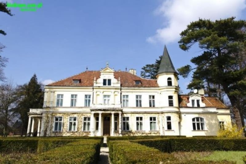 Pałacyk w Gosławicach pod Wrocławiem Pałacyk w Gosławicach pod Wrocławiem