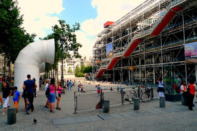 Centrum Pompidou w Paryżu, proj. Renzo Piano i Richard Rogers Centrum Pompidou w Paryżu, proj. Renzo Piano i Richard Rogers