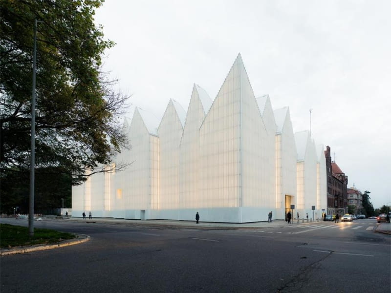 Filharmonia ze Szczecina w ścisłym finale Europejskiej Nagrody Architektonicznej Filharmonia w Szczecinie w ścisłym finale Nagrody im. Miesa van der Rohe. Proj. Estudio Barozzi Veiga
