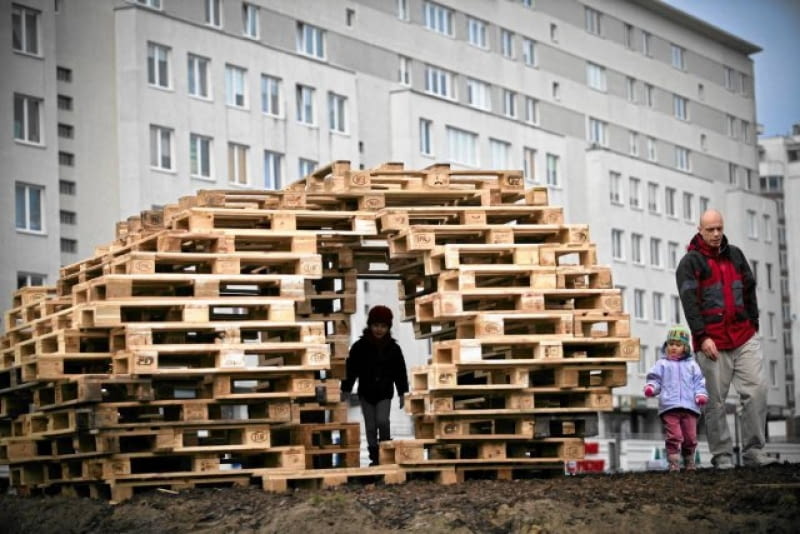 Recyclingowy plac zabaw na warszawskim Targówku Recyclingowy plac zabaw na warszawskim Targówku