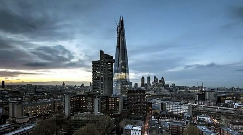 Wieżowiec Shard London Bridge, najwyższy budynek w Londynie Wieżowiec Shard London Bridge, najwyższy budynek w Londynie