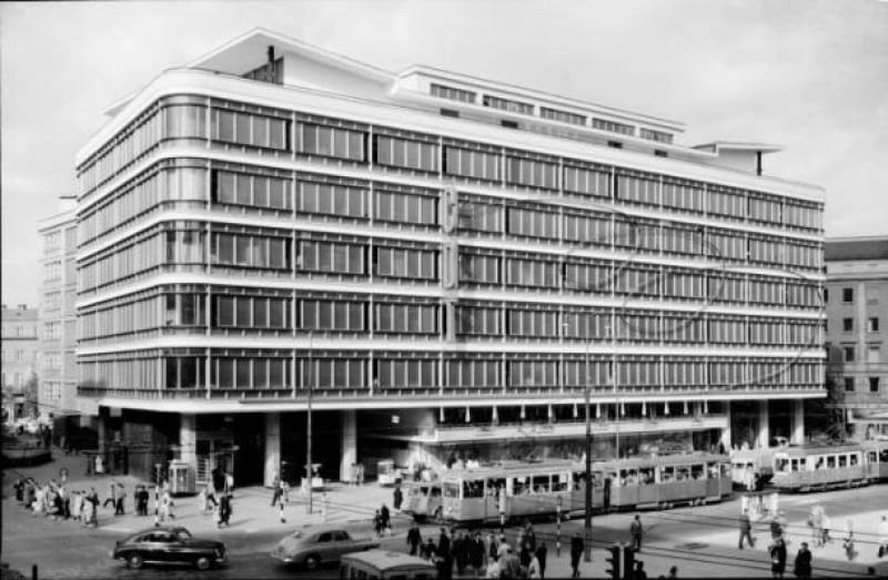 Centralny Dom Towarowy w Warszawie, projekt: Z.Ihnatowicz i J. Romański Centralny Dom Towarowy w Warszawie, projekt: Z.Ihnatowicz i J. Romański