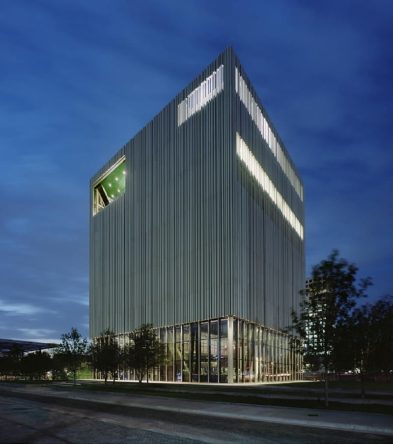 Teatr Wyly Theater w Dallas autorstwa REX/OMA. rex, teatr, rem koolhaas, oma, usa, Wyly Theater , dallas, The Dee and Charles Wyly Theater