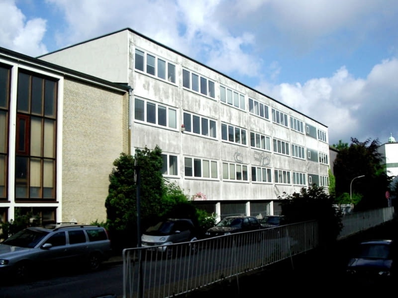 Modernizacja obiektu z lat 70-tych, przebudowa biurowca na obiekt mieszkaniowy - Blauraum Architekten hamburg, blauraum, modernizacja