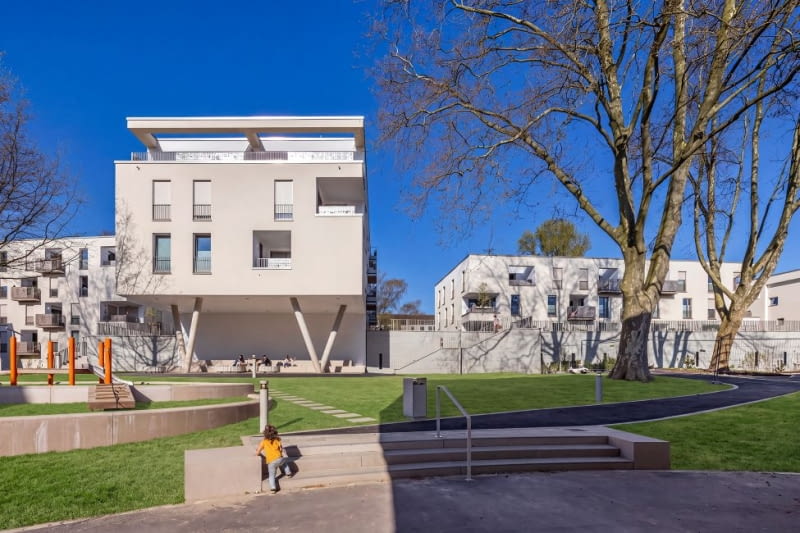 Nowoczesne osiedle łączy inspirującą architekturę z efektywnością i wysokim standardem mieszkania. Nowoczesne osiedle łączy inspirującą architekturę z efektywnością i wysokim standardem mieszkania.