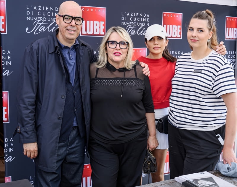 Marco Tentella - PR Manager Cucine Lube Włochy , Magdalena Kujawska - Agent Cucine Lube Polska, Joanna Symeryak PR Manager Cucine Lube Polska, Anna Żabińska - Menadżerka showroomu Cucine Lube Polska w Gdyni