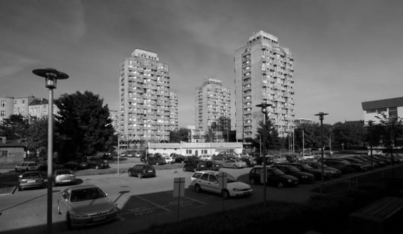 Sedesowce we Wrocławiu, czyli zespół mieszkano-usługowy przy placu Grunwaldzkim we Wrocławiu, proj. Jadwiga Grabowska-Hawrylak, lata 60. XX wieku Sedesowce we Wrocławiu, czyli zespół mieszkano-usługowy przy placu Grunwaldzkim we Wrocławiu, proj. Jadwiga Grabowska-Hawrylak, lata 60. XX wieku