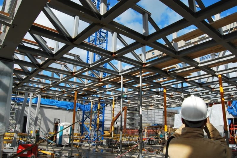 Budowa CENTRUM NAUKI KOPERNIK - stalowa kratownica to główny element konstrukcji budynku Budowa CENTRUM NAUKI KOPERNIK