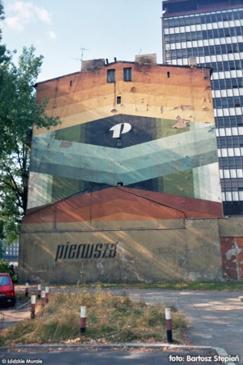 Mural Zakładów Przemysłu Jedwabniczego "Pierwsza" w Łodzi Mural Zakładów Przemysłu Jedwabniczego "Pierwsza" w Łodzi