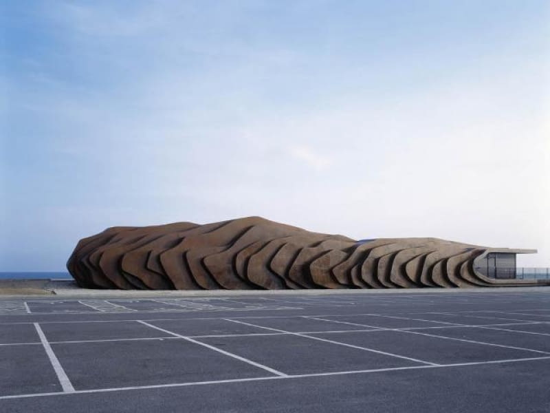 Kawiarnia East Beach Cafe w Littlehampton projektu Heatherwick Studio wielka brytania, pawilon, heatherwick studio, restauracja, anglia