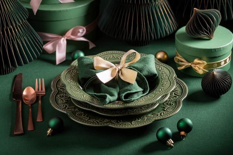 Porcelana ze świątecznym motywem