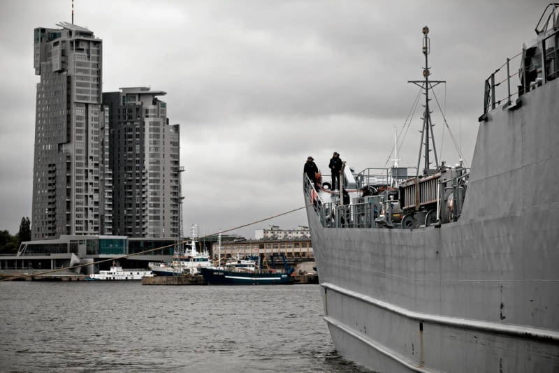 Oprócz ORP Lublin w najbliższych dniach w pobliżu Sea Towers będzie można zwiedzać dwa inne okręty: niszczyciel min ORP Flaming oraz okręt hydrograficzny ORP Arctowski. 26.06.2012 GDYNIA , SKWER KOSCIUSZKI , OKRET MARYNARKI WOJENNEJ ' LUBLIN ' STACJONUJACY NA CODZIEN W PORCIE W SWINOUJSCIU . FOT. RENATA DABROWSKA / AGENCJA GAZETA SLOWA KLUCZOWE: MARYNARKA WOJENNA OKRET STATEK MARYNARZE LUBLIN SWINOUJSCIE