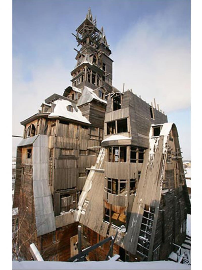 Najwyższy drewniany dom na świecie. Najwyższy drewniany dom.