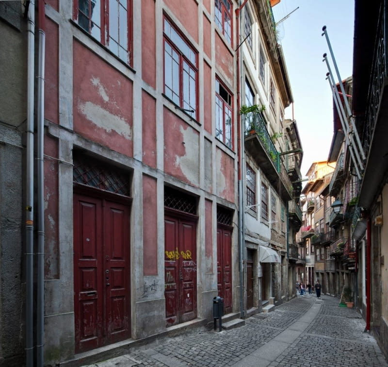 Projekt pilotażowy rewitalizacji śródmieścia Porto - Rue Reboleira Projekt pilotażowy rewitalizacji śródmieścia Porto - Rue Reboleira
