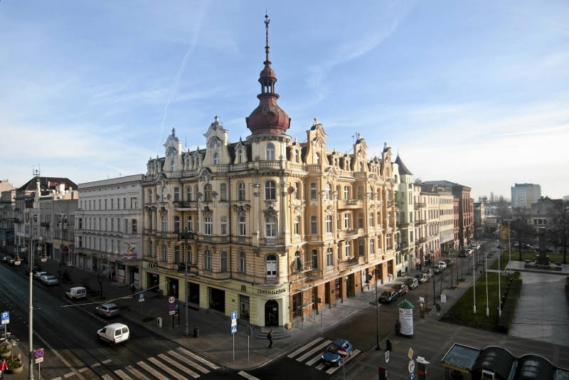 Kamienica na rogu pl. Wolności i ul. Gdańskiej 03.12.2013 Bydgoszcz . Elewacja kamienica na placu Wolnosci . Fot. Tymon Markowski / Agencja Gazeta