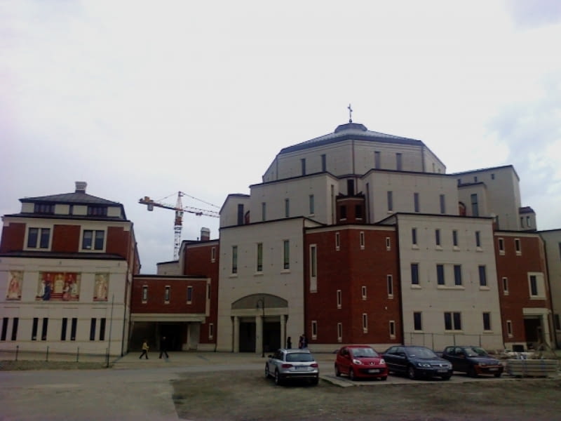 Kościół bł. Jana Pawła II w Krakowie Kościół bł. Jana Pawła II w Krakowie