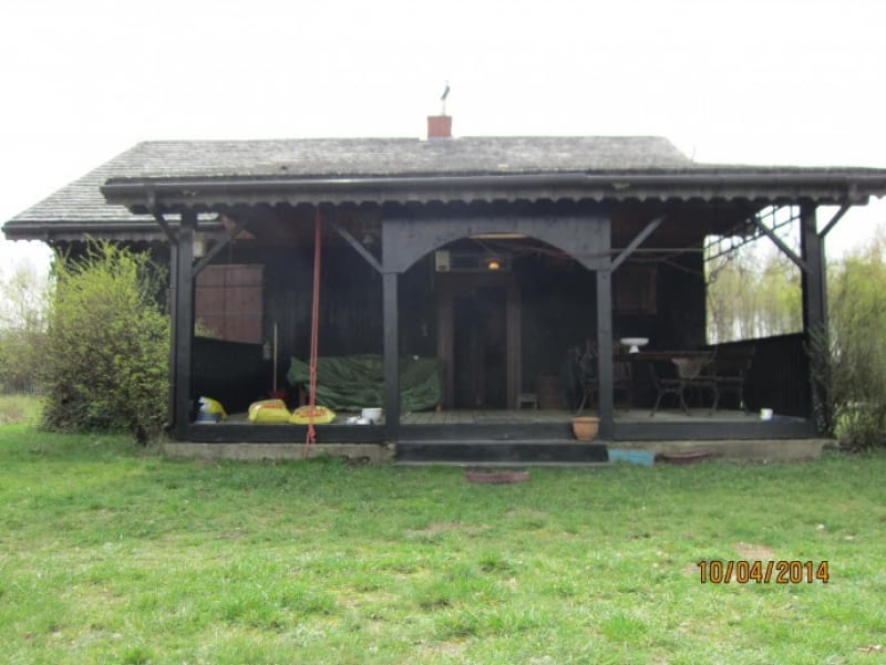 Dom przed remontem. domek letniskowy, stary dom, remont