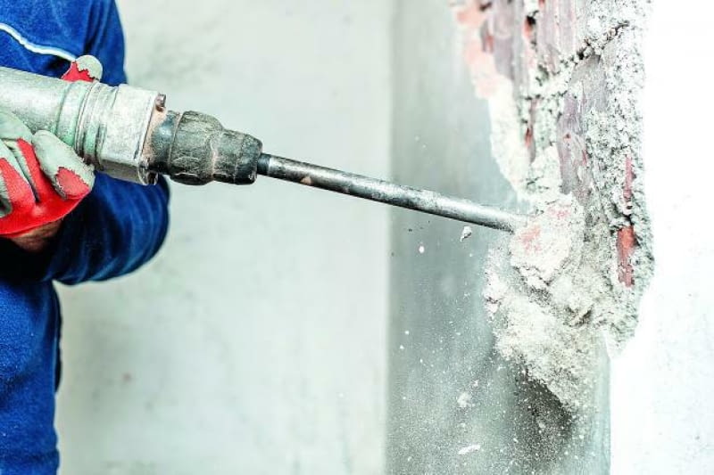 Prace wyburzeniowe wymagają często specjalistycznego sprzętu oraz umiejętnego obchodzenia się z instalacjami. Warto je zlecić ekipie remontowej ścianki działowe, wyburzanie ścian, przestawianie ścian