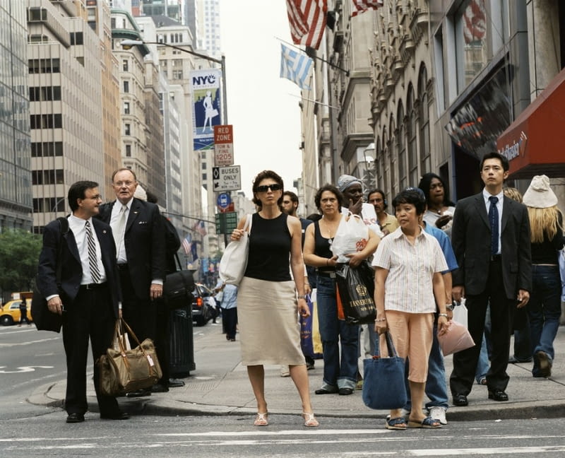 Florian Böhm Wait for Walk - 48th St./ 5th Ave 2005 Archival pigment print on cotton paper 118 x 148 cm Art Collection UniCredit - HypoVereinsbank Florian Böhm Florian Böhm Wait for Walk - 48th St./ 5th Ave 2005 Archival pigment print on cotton paper 118 x 148 cm Art Collection UniCredit - HypoVereinsbank Florian Böhm