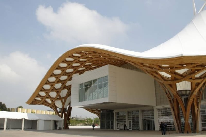 Nowe Centrum Pompidou w Metz, proj. Shigeru Ban Jean de Gastines Nowe Centrum Pompidou w Metz, proj. Shigeru Ban Jean de Gastines