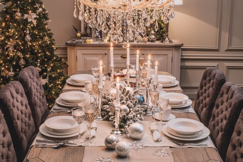 Pomysły na nakrycie świątecznego stołu od Almi Decor Pomysły na nakrycie świątecznego stołu od Almi Decor