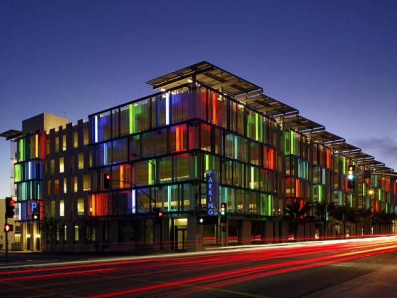Parking Santa Monica, projekt Moore Ruble Yudell Architects parking, Santa Monica, moore ruble yudell architects